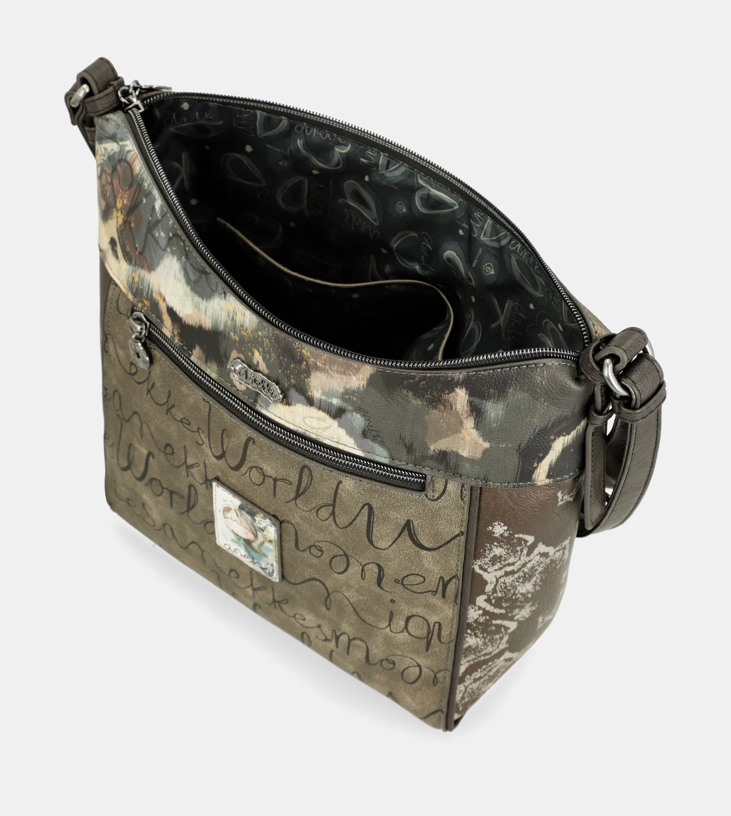 Bandolera grande Manifesto - Image 9