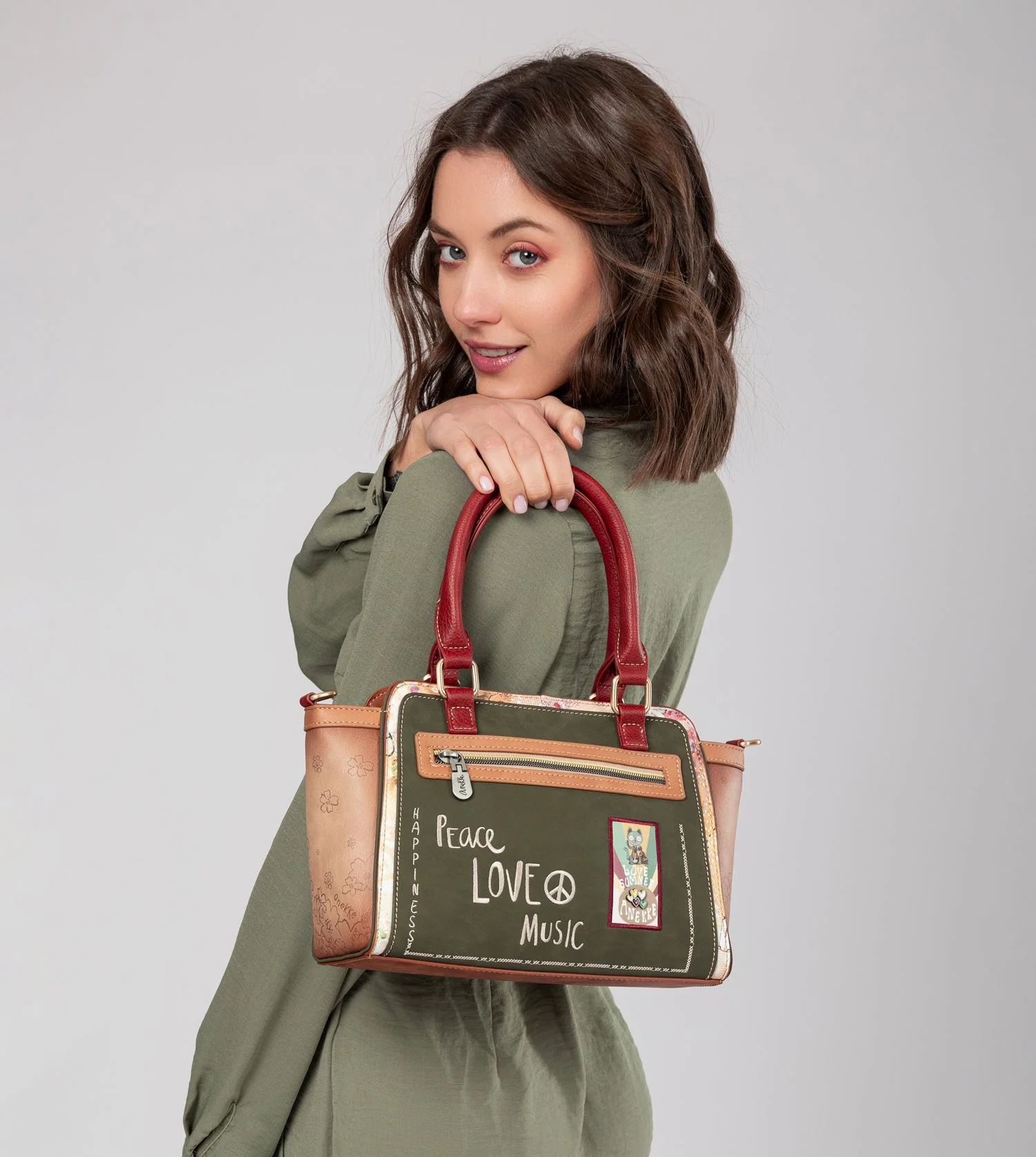 Bolso bowling Peace & Love Camel - Image 6