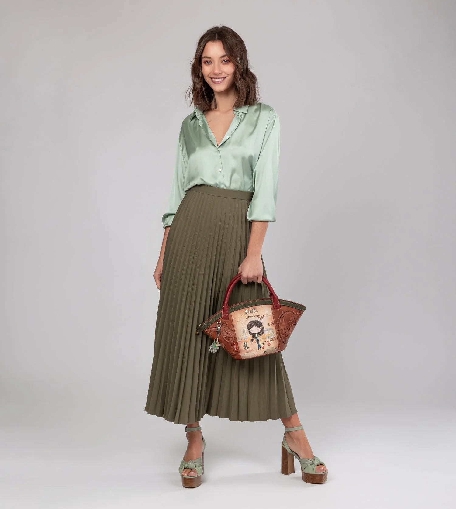 Bolso cesta Peace & Love Camel - Image 2