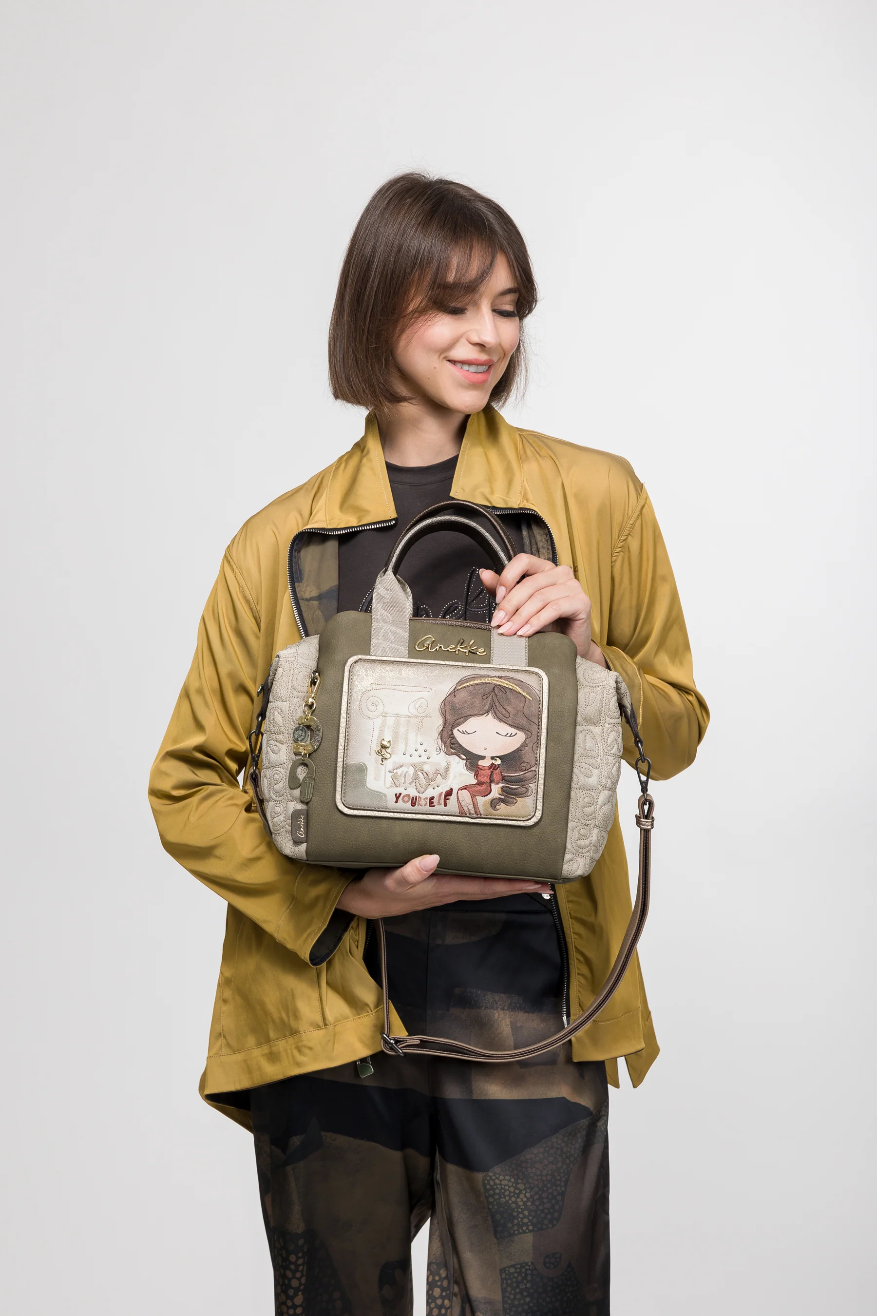 Bolso mediano de asa corta Muse - Image 2