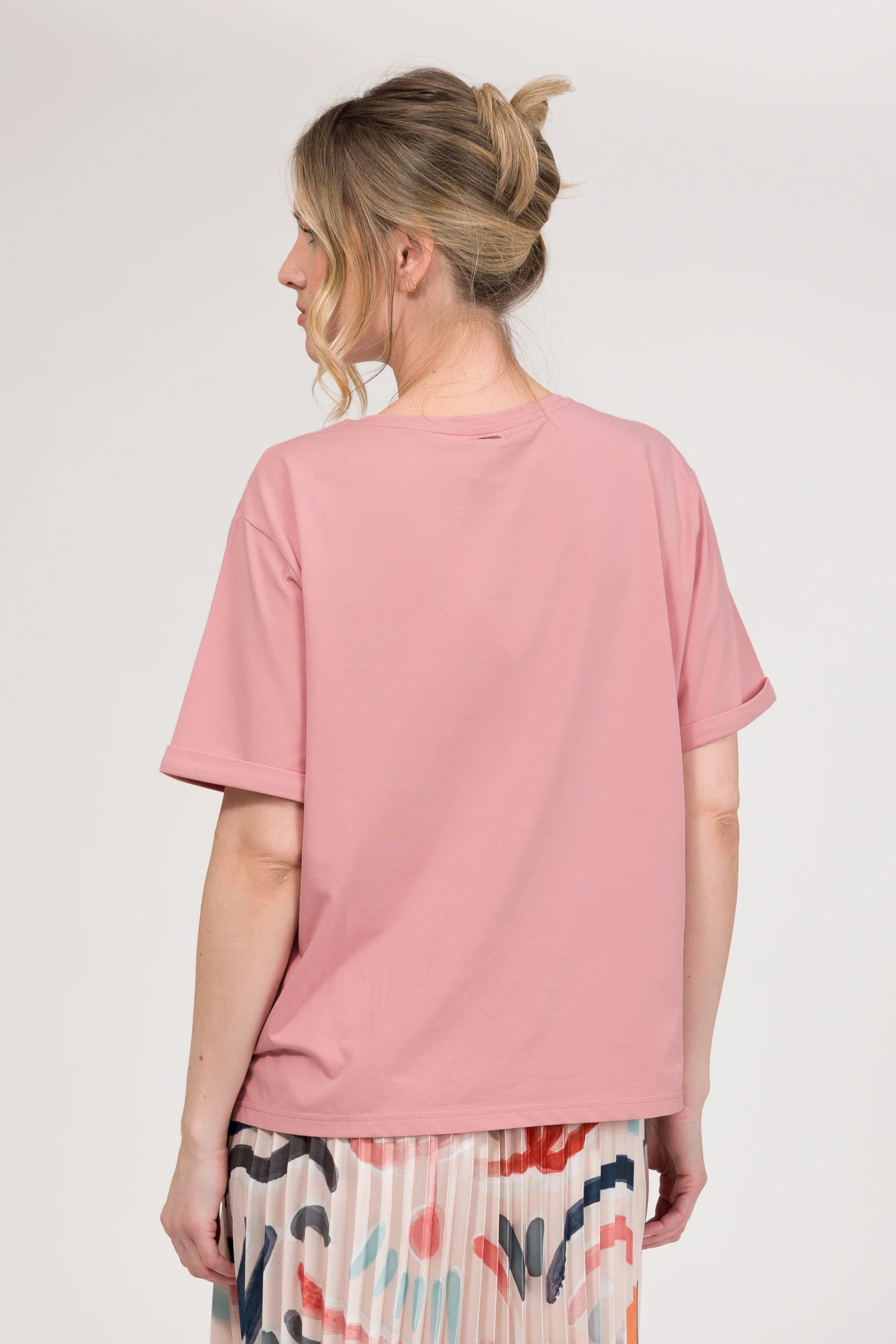 Camiseta de manga corta rosa con logo - Image 4