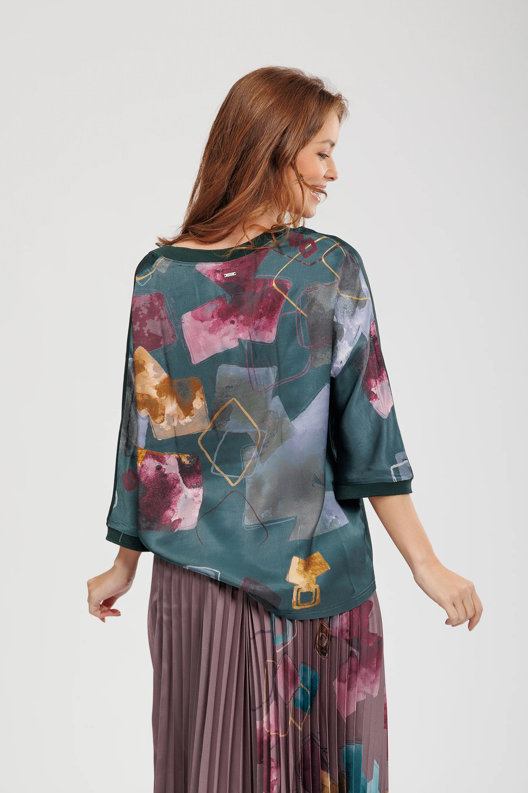 Camiseta manga corta azul con estampado - Image 2