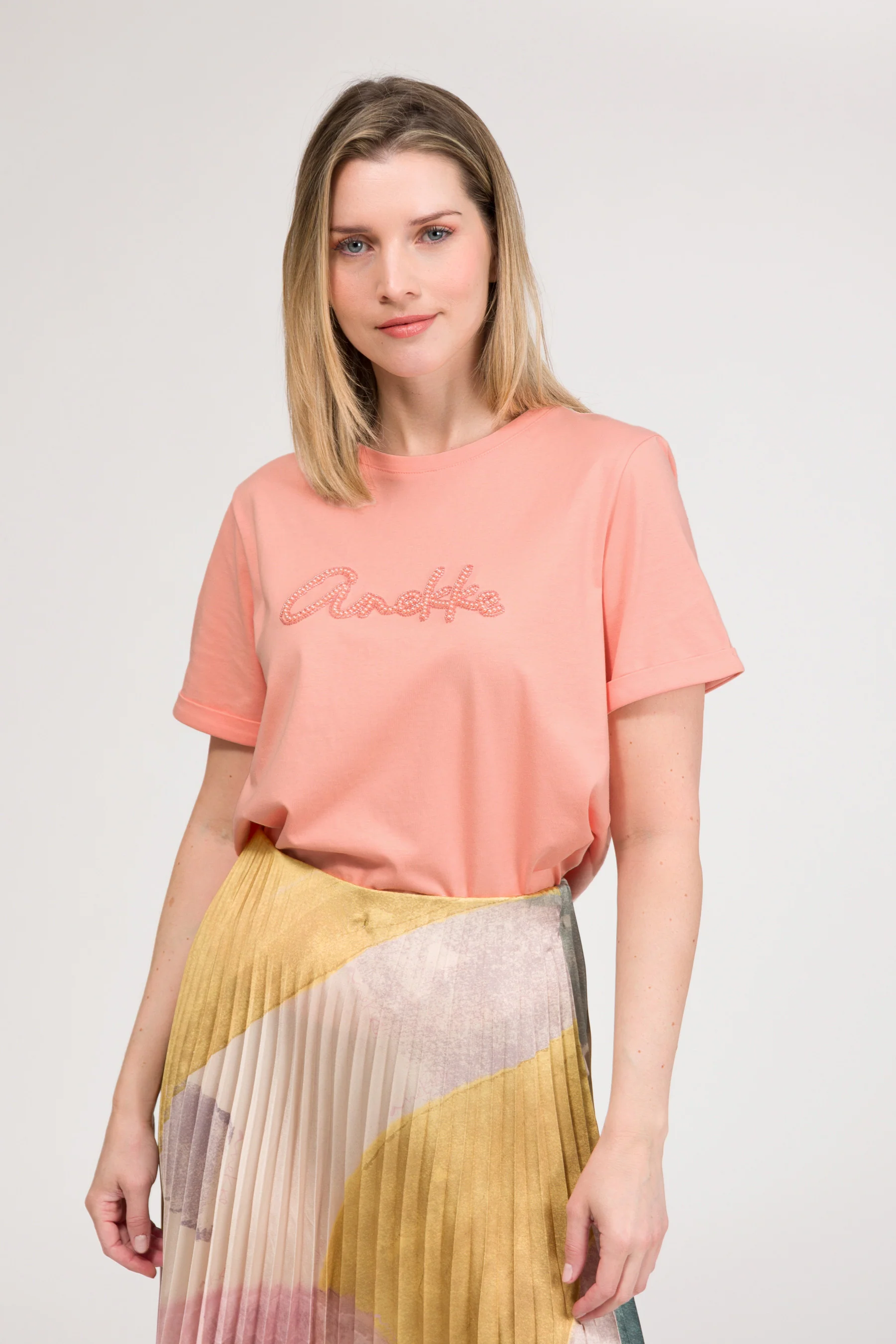 Camiseta salmón con logo - Image 2