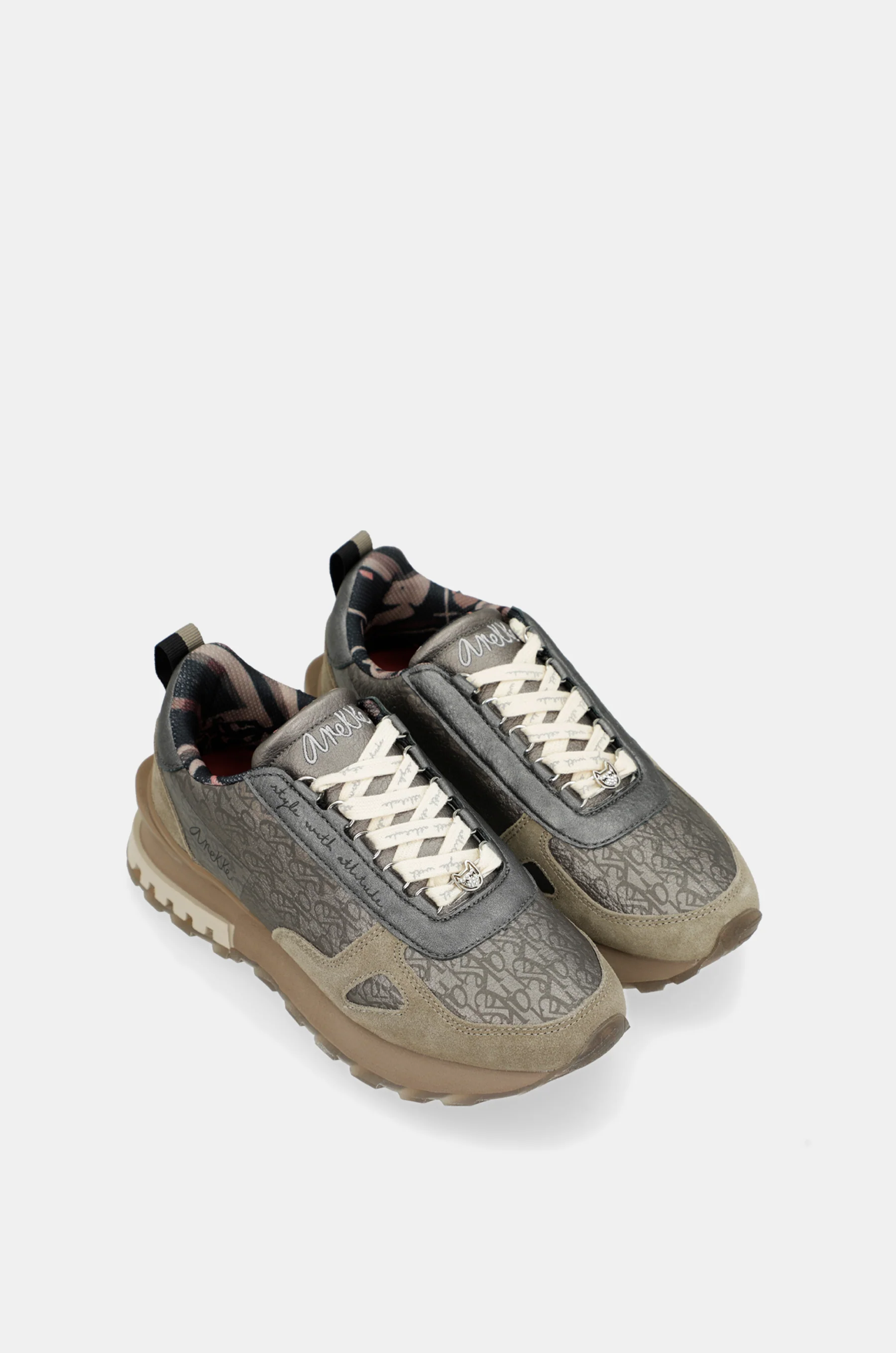 Deportivos beige metálicos - Image 5