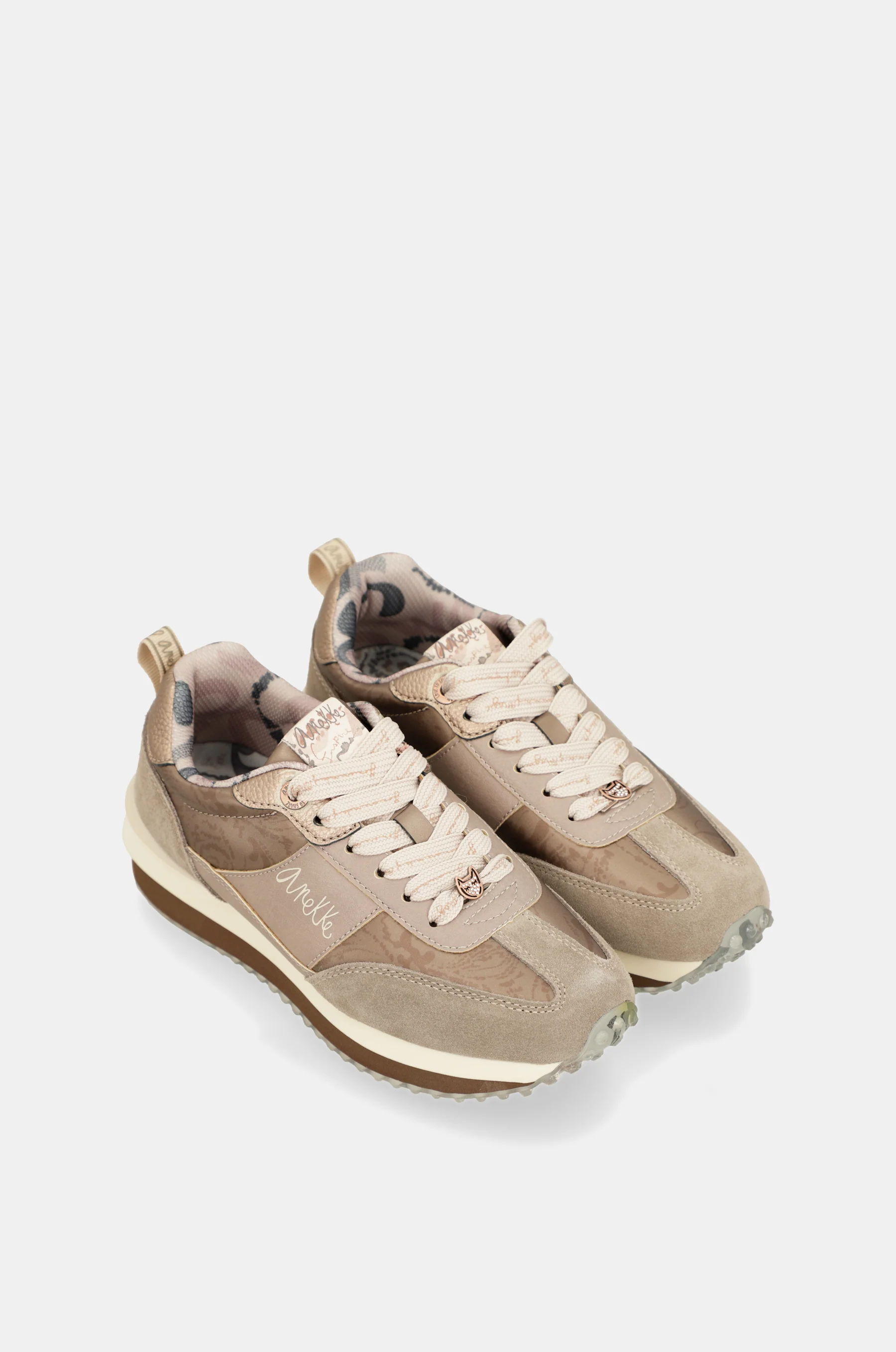 Deportivos beige suela multicolor - Image 5