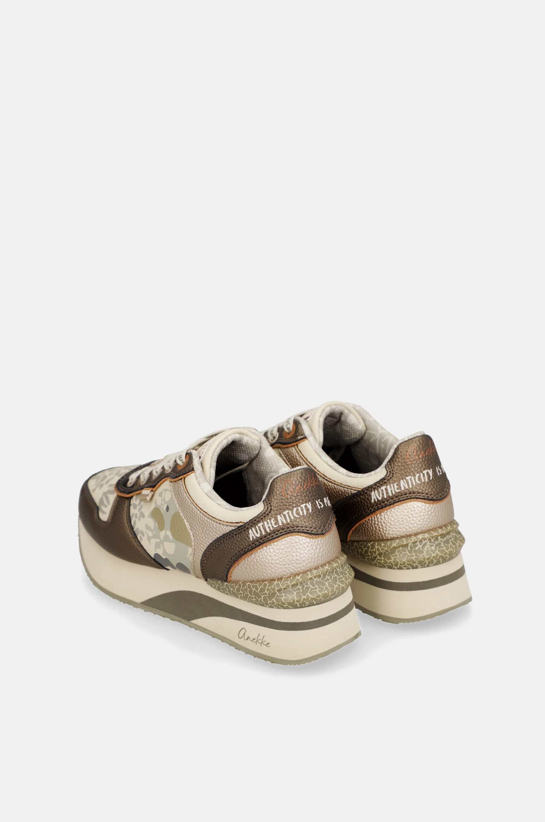 Deportivos beige y cobre - Image 6