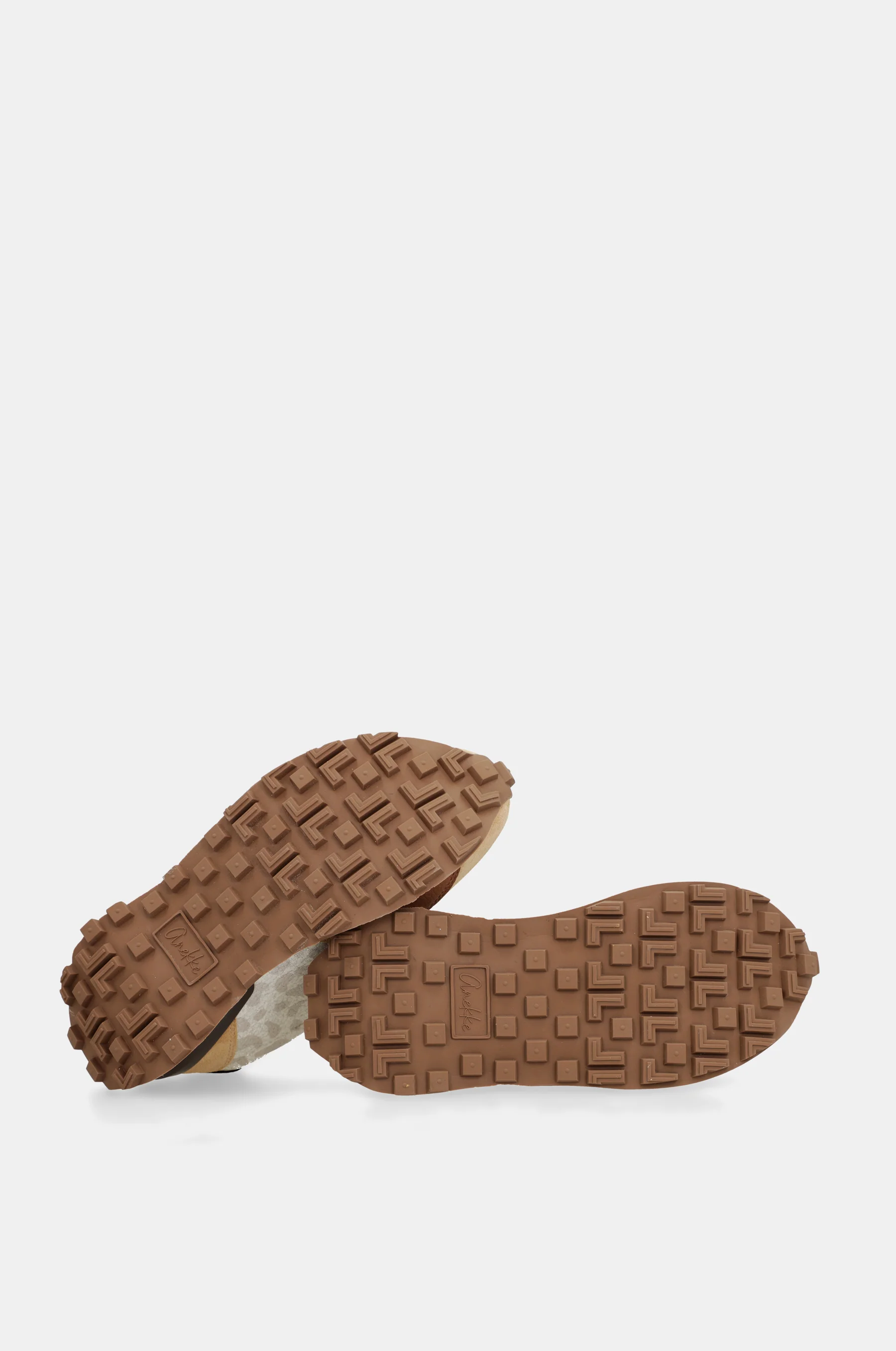Deportivos beige y naranja - Image 6