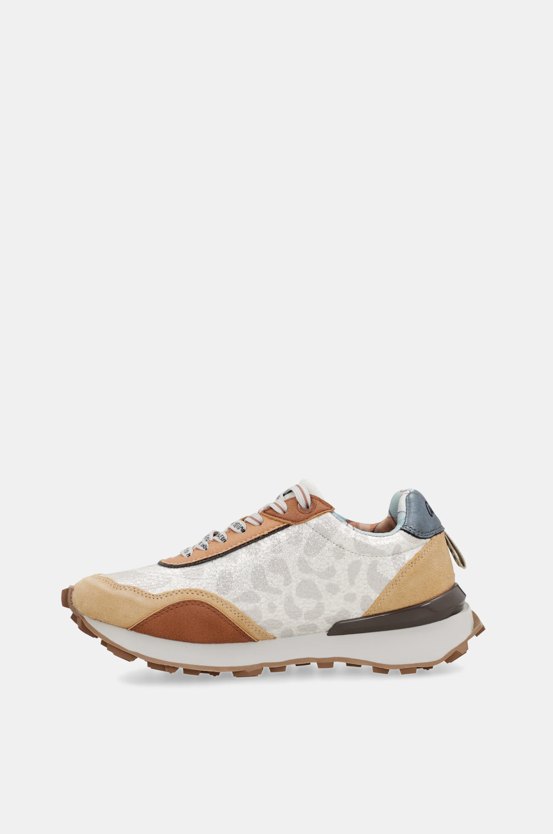 Deportivos beige y naranja - Image 7