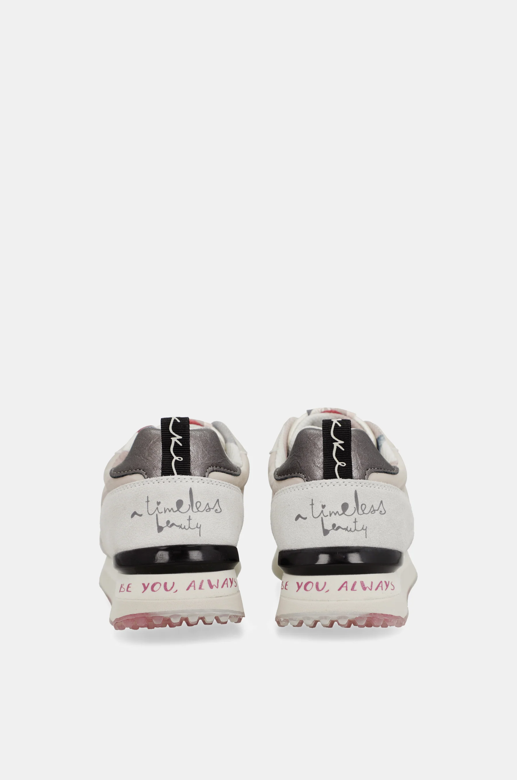 Deportivos blancos - Image 3