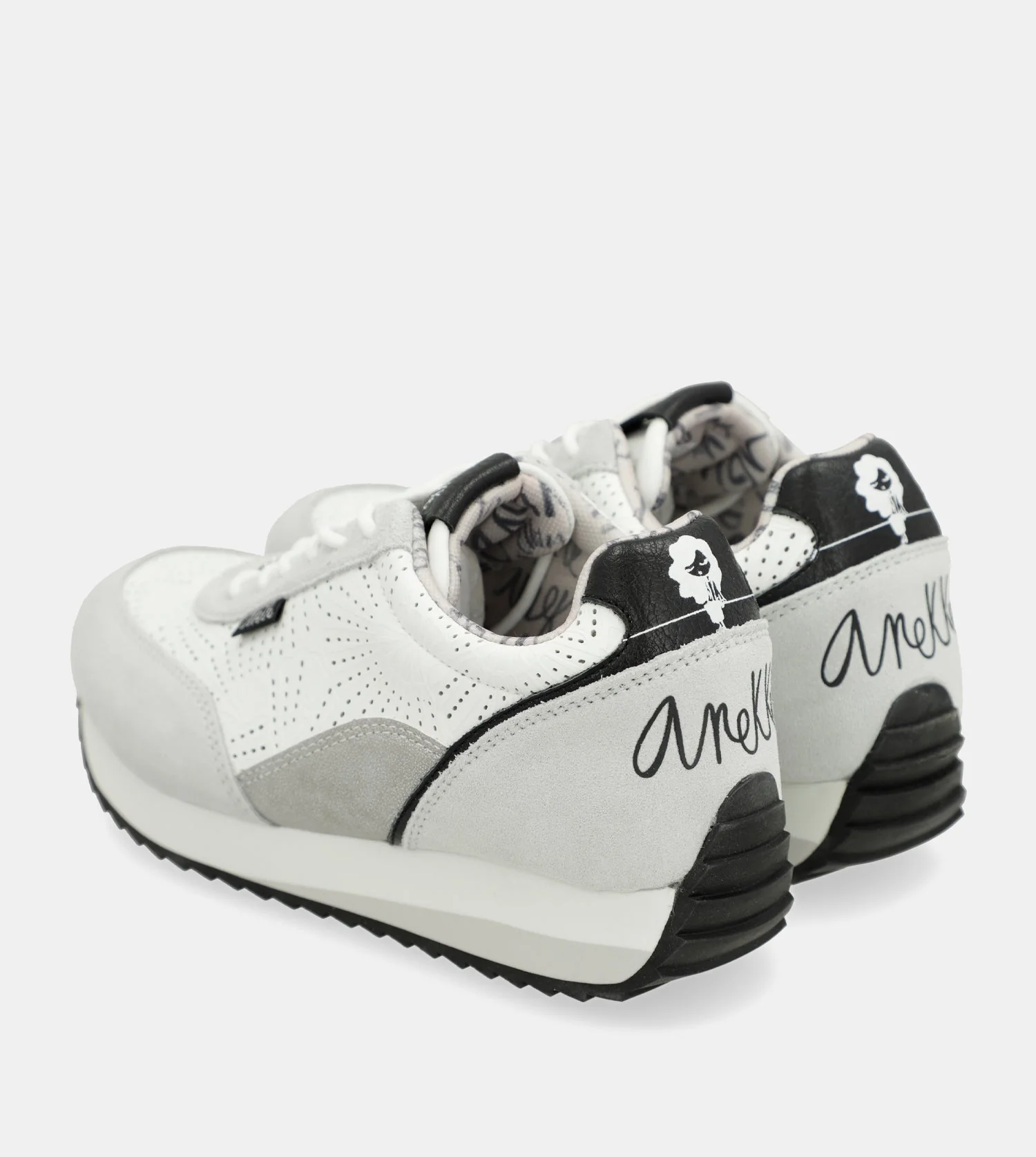 Deportivos blancos Lunares - Image 7