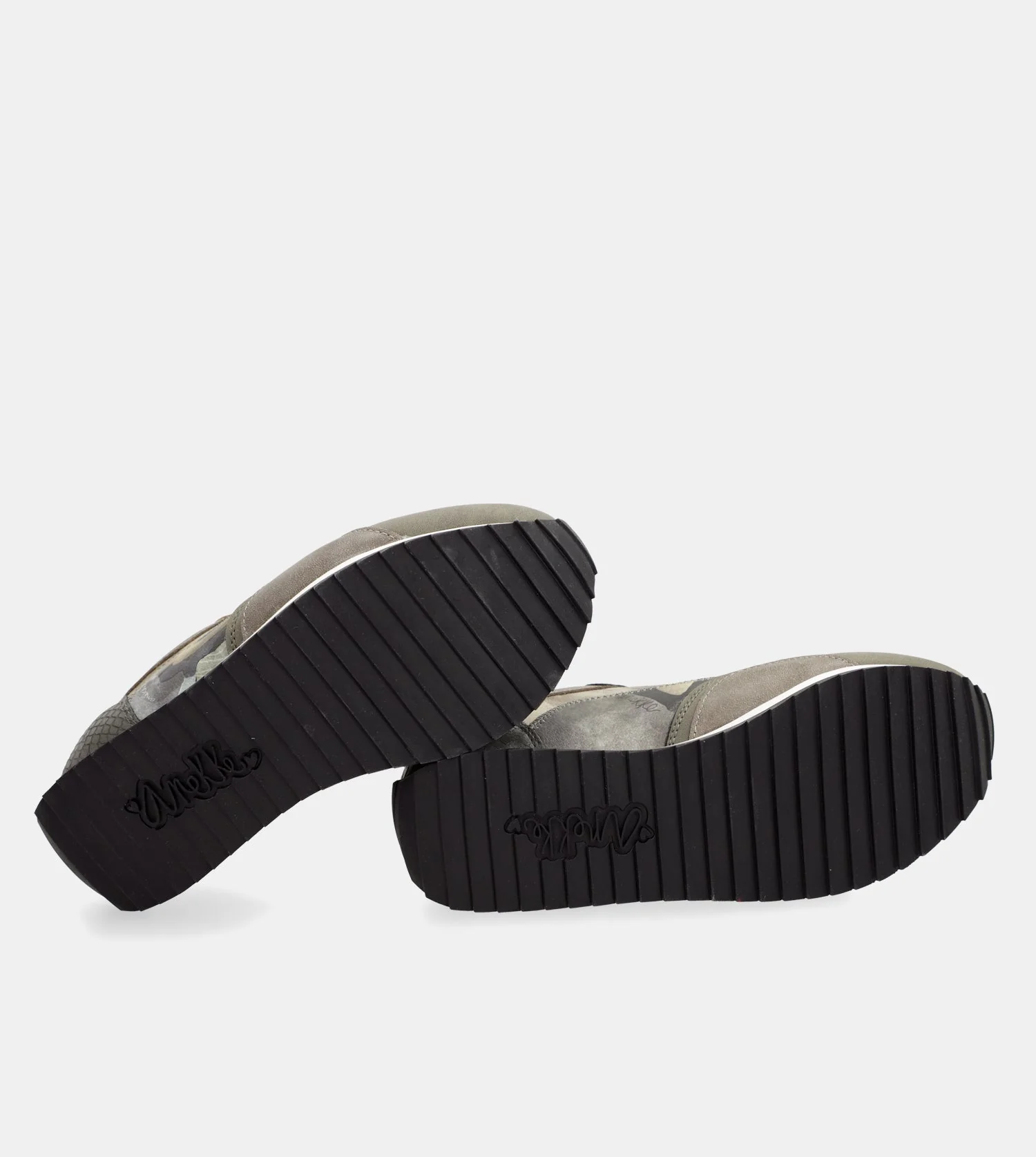Deportivos gris Travel - Image 7