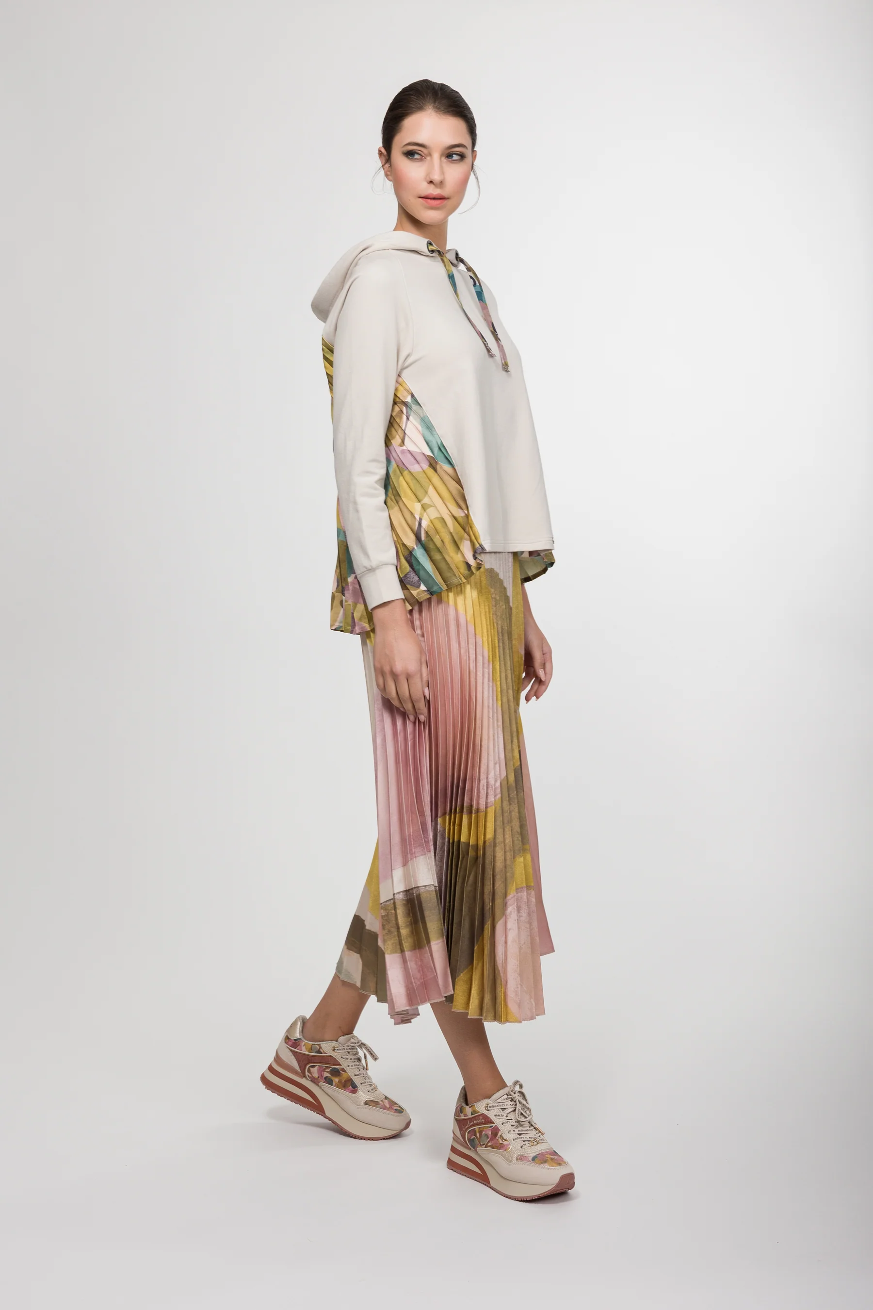Deportivos rosa y beige Bloom - Image 4