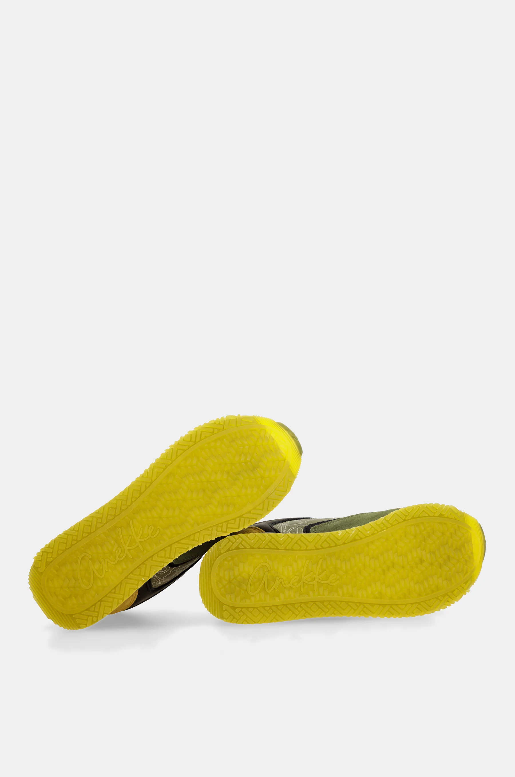 Deportivos verdes - Image 5