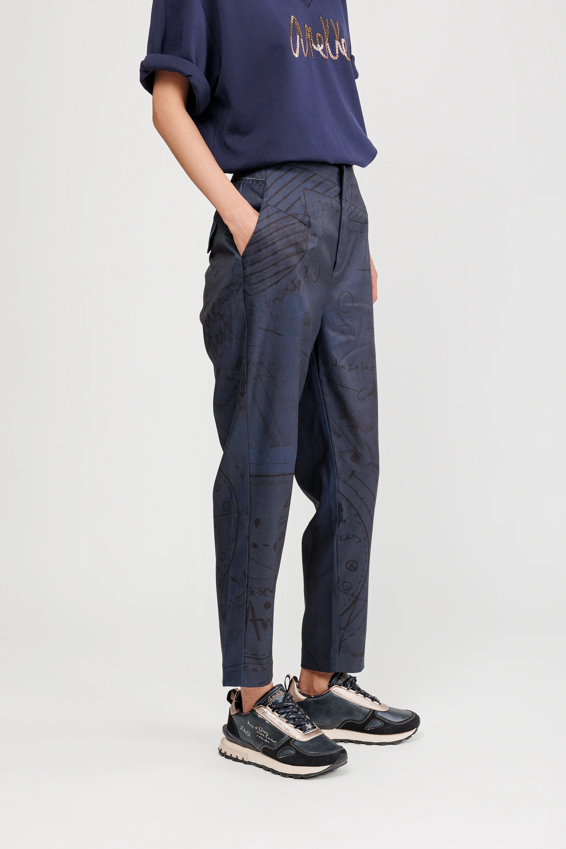 Pantalones azules - Image 2