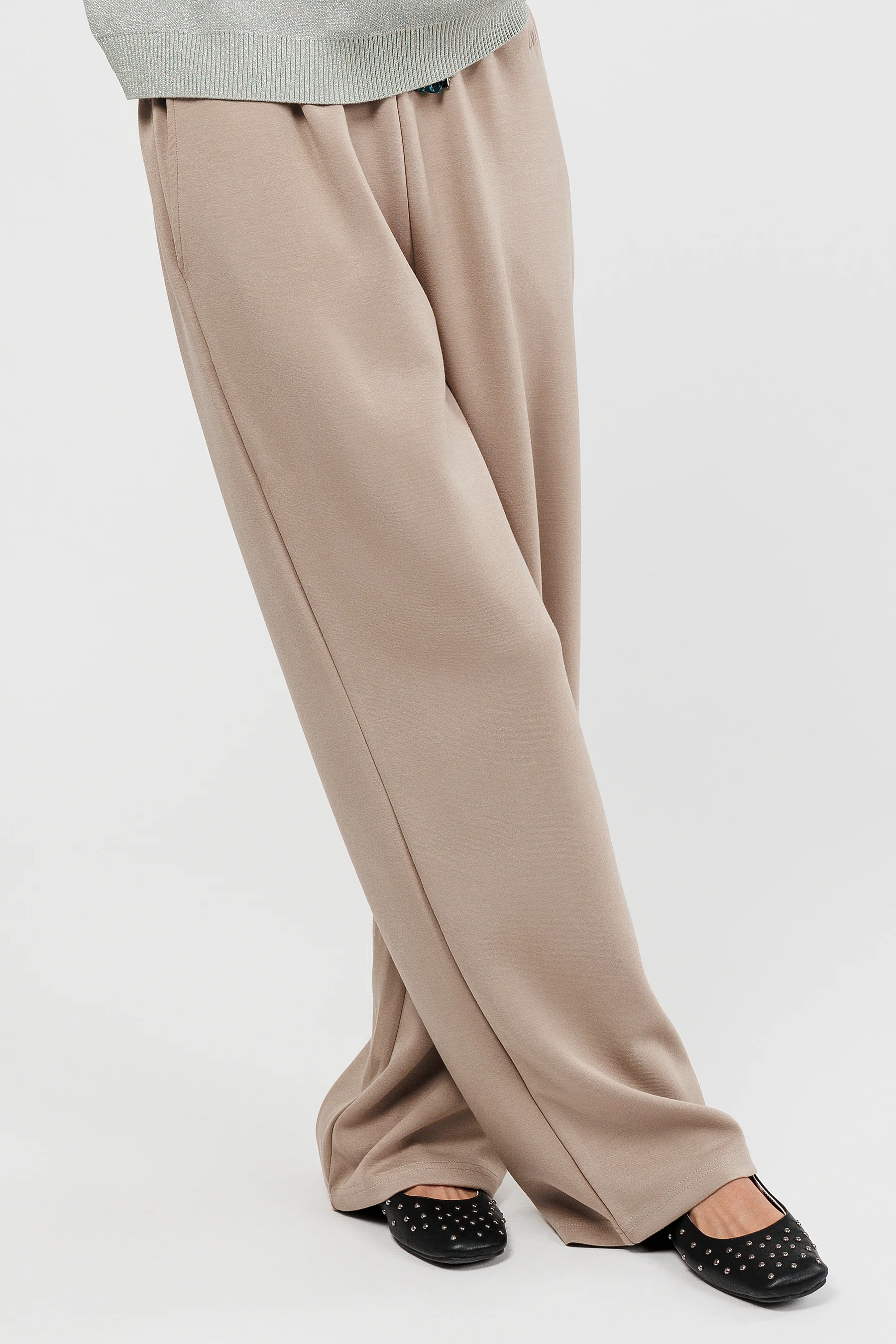 Pantalones beige - Image 2