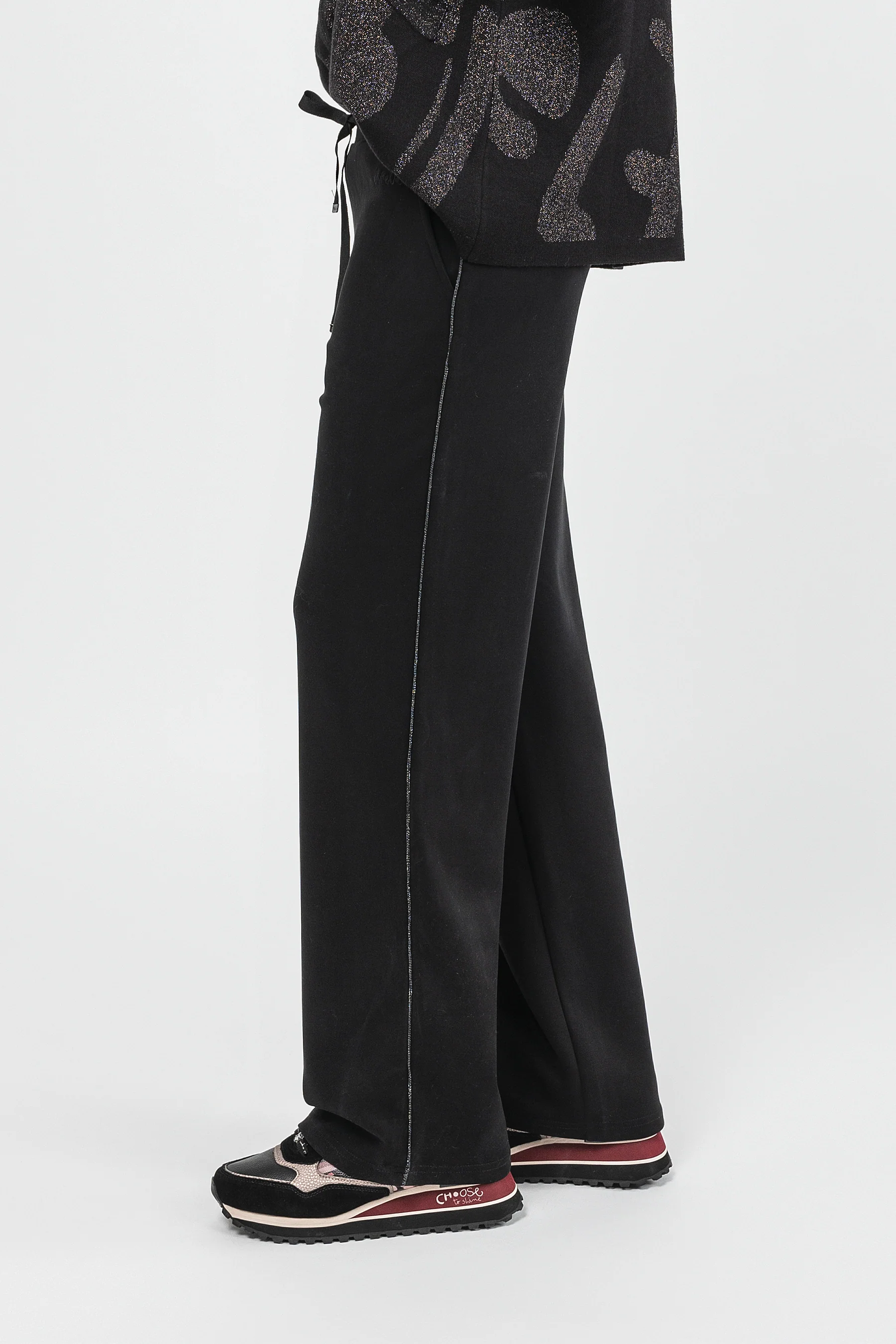 Pantalones negros - Image 2