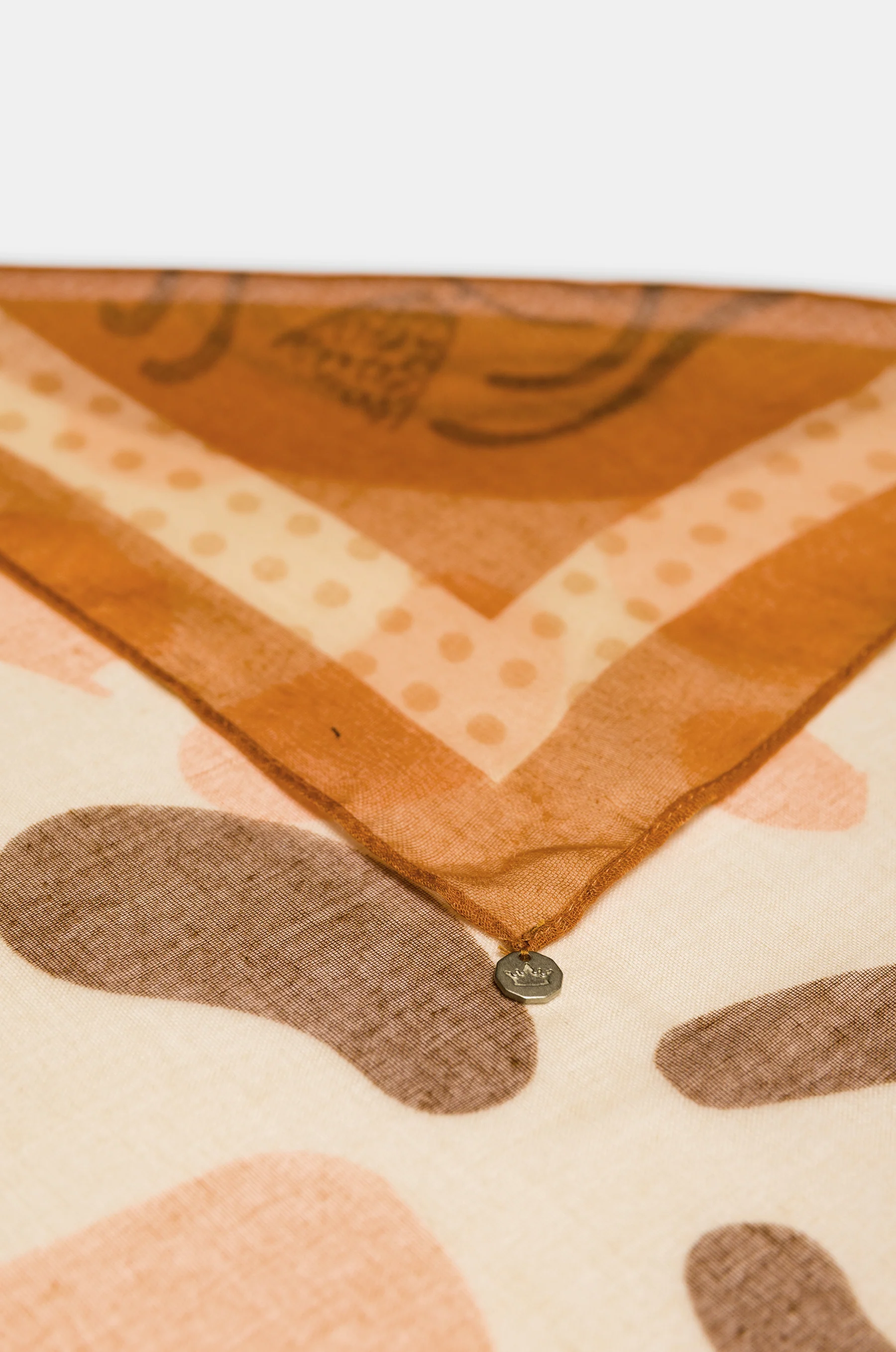 Pañuelo estampado Gaia - Image 3