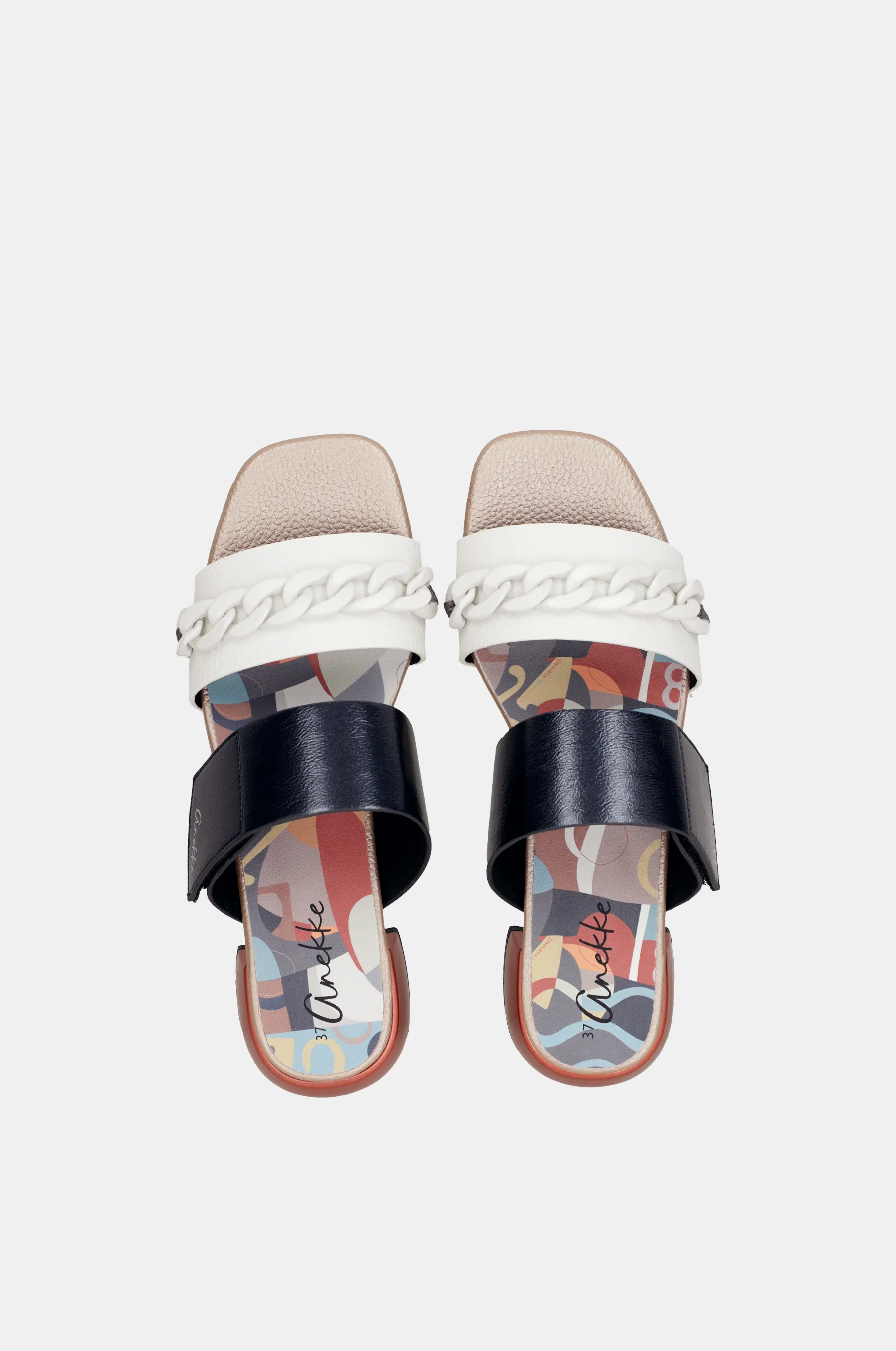 Sandalias con tacón y eslabones Eikon - Image 9