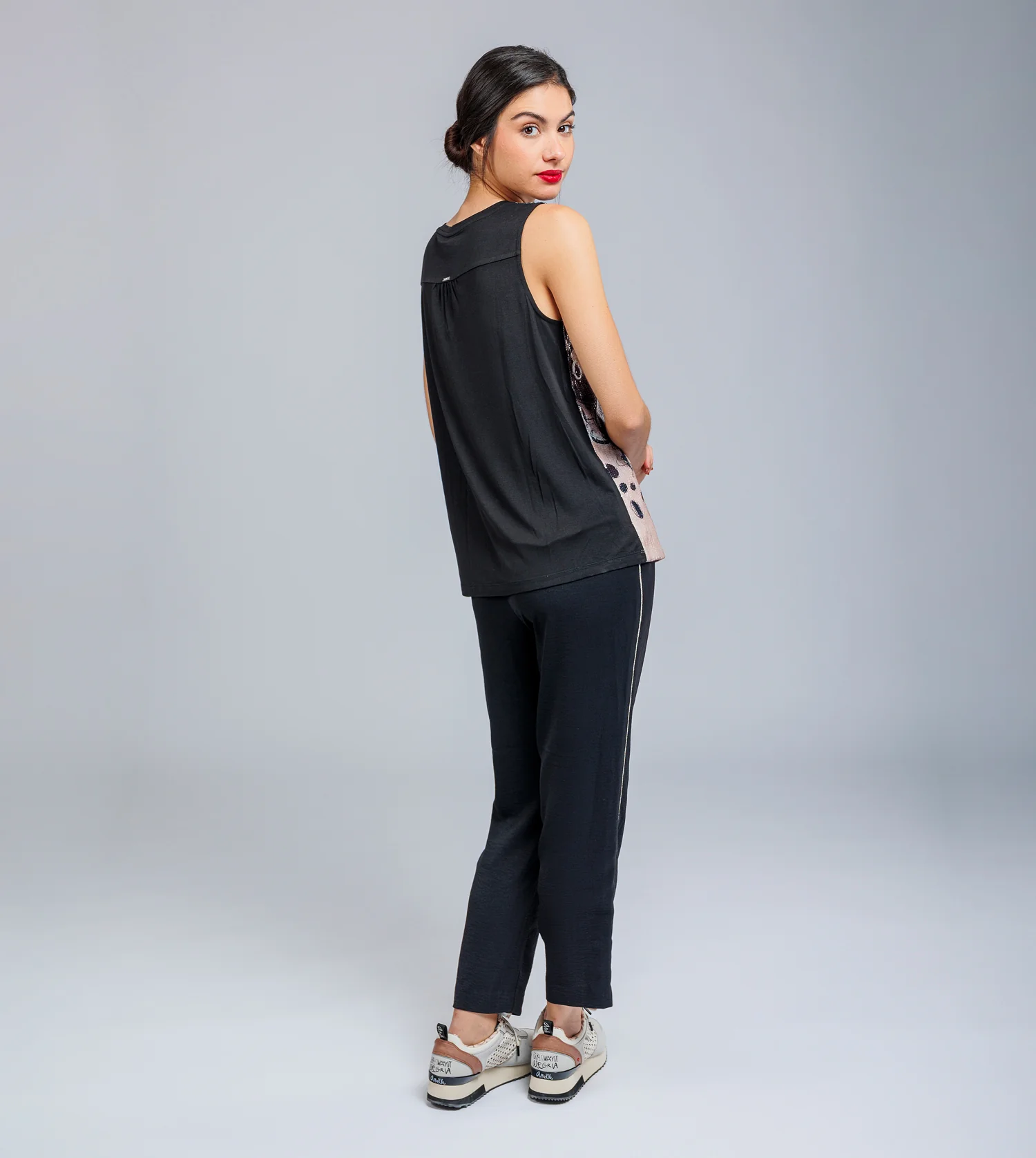 Top con lentejuelas Alma - Image 4