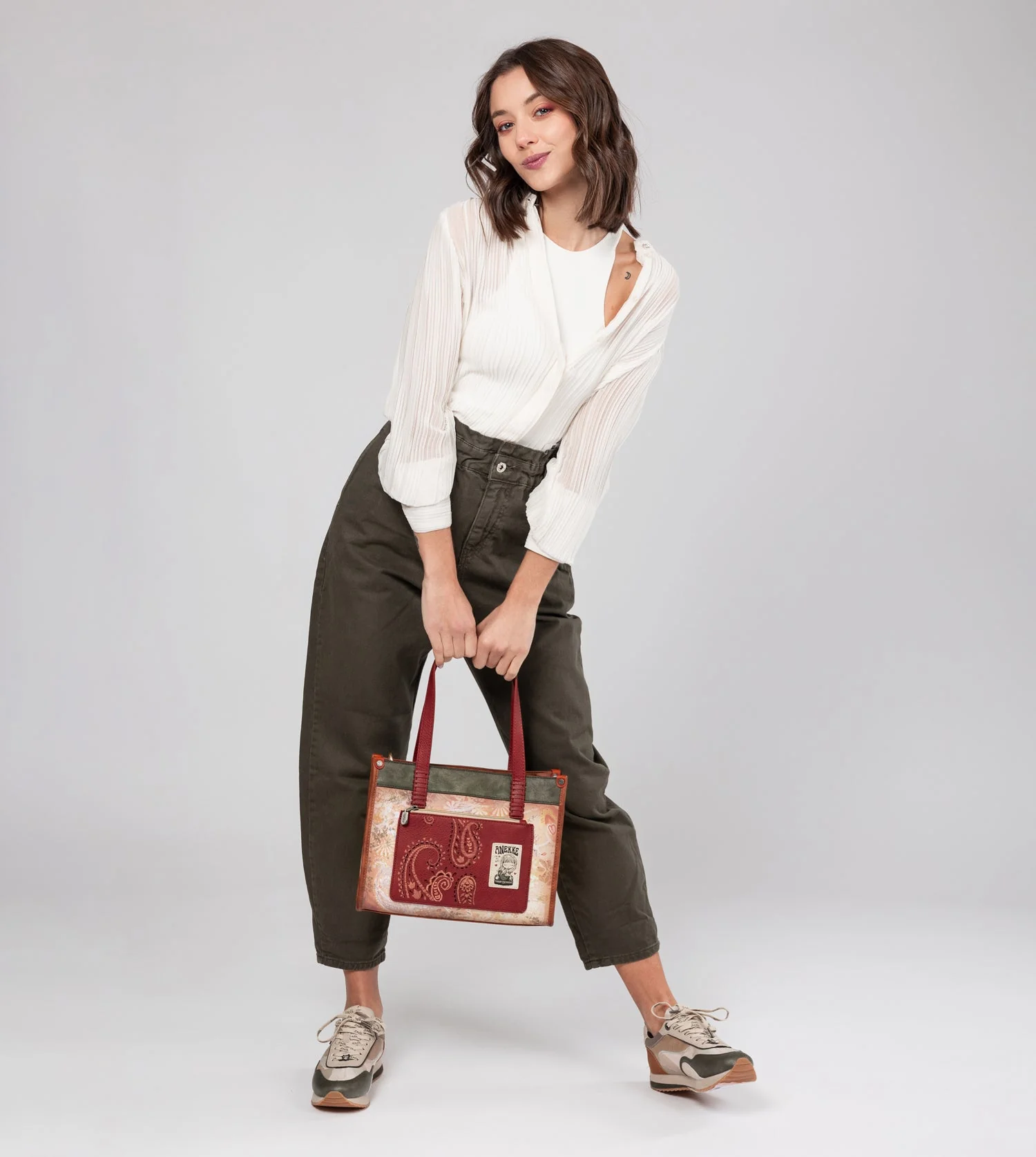 Tote Peace & Love Camel - Image 11